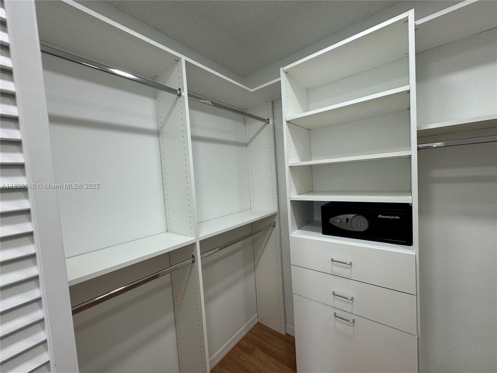 Photo of 1470 Sweetbay Way  (1470), Hollywood, Florida, 33019 - 
