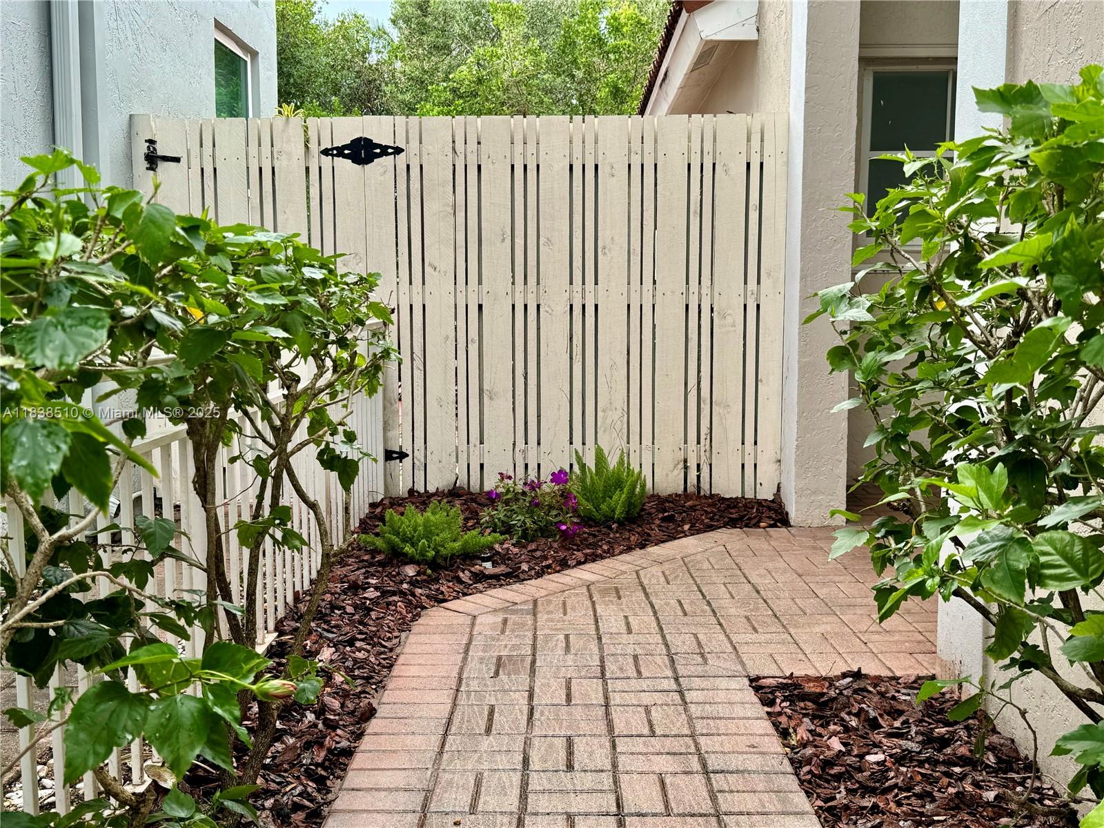 Photo of 1470 Sweetbay Way  (1470), Hollywood, Florida, 33019 - 