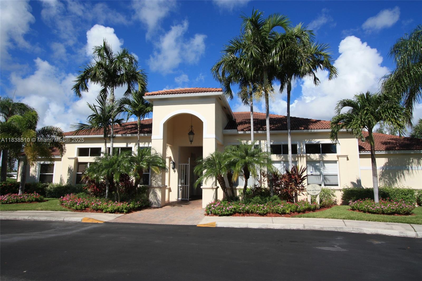 Photo of 1470 Sweetbay Way  (1470), Hollywood, Florida, 33019 - Clubhouse