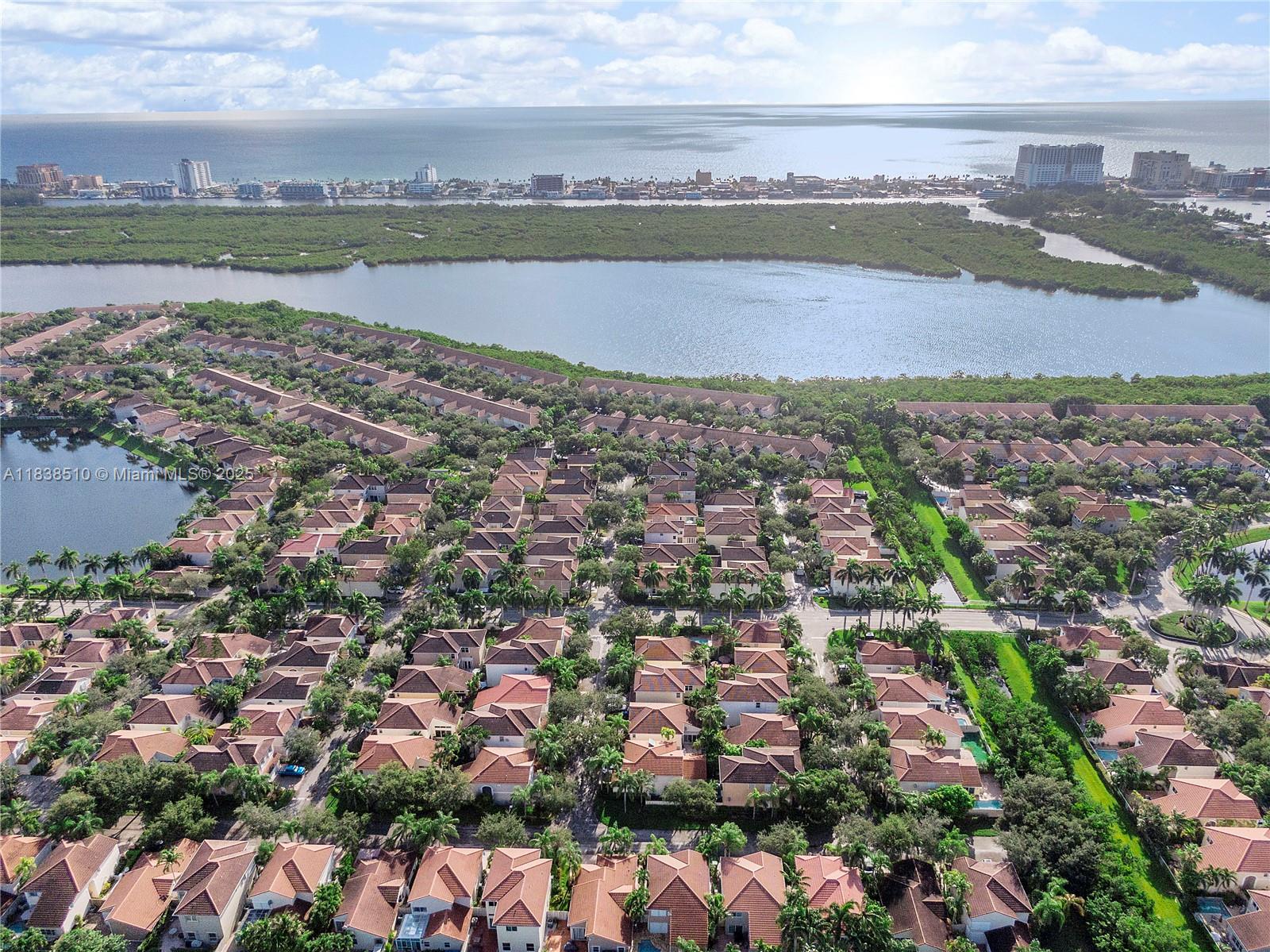 Photo of 1470 Sweetbay Way  (1470), Hollywood, Florida, 33019 - 