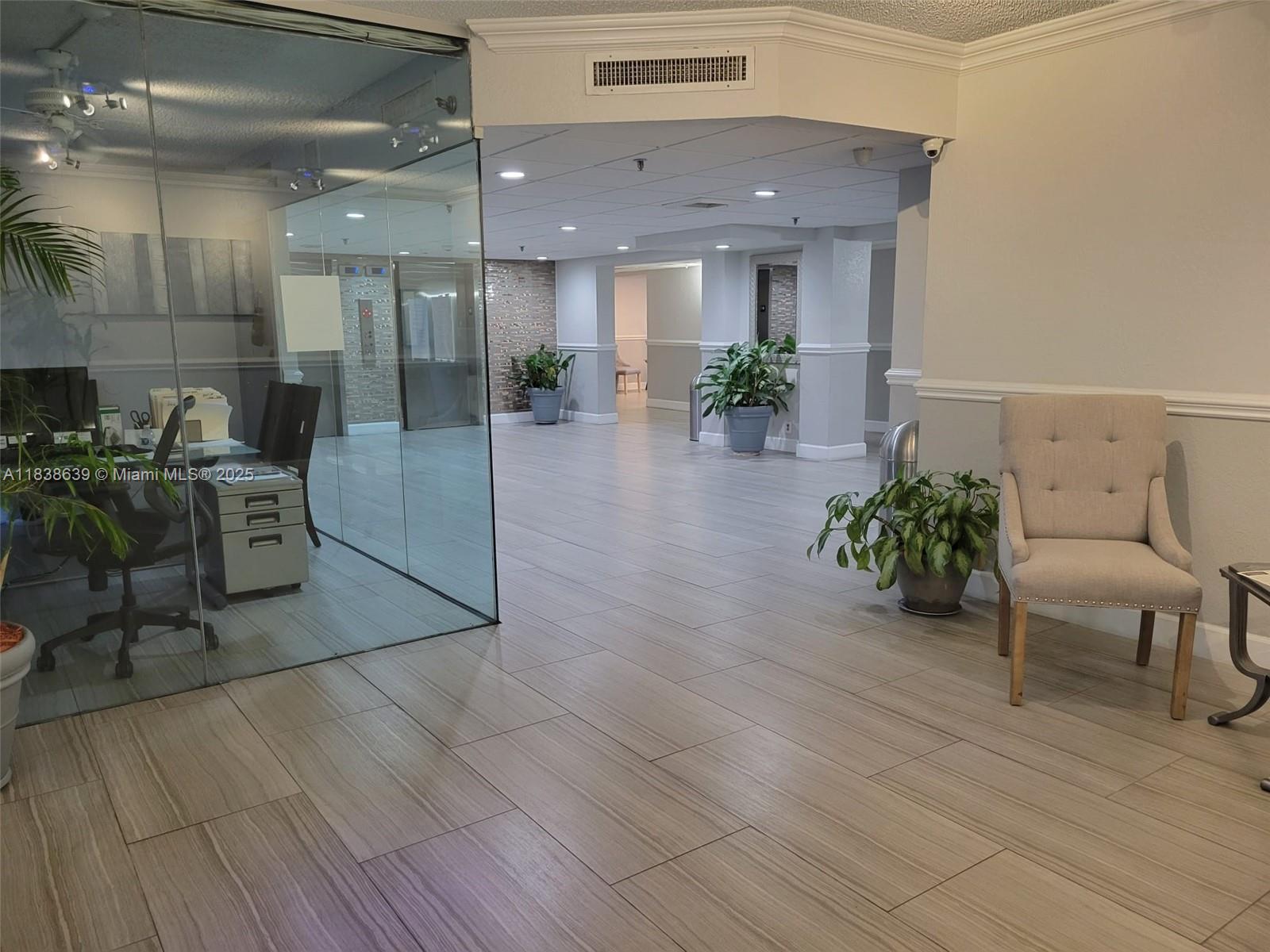 Ver detalles 405 2 / 2 1100 sq. ft. $ 2025-07-28 0 foto