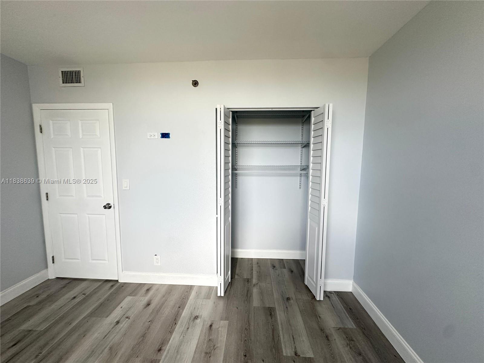 405 2 / 2 1100 sq. ft. $ 2025-08-15 0 Photo