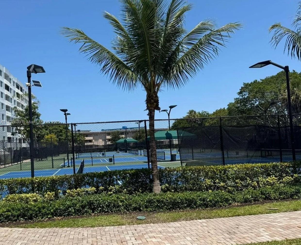 Ver detalles 405 2 / 2 1100 sq. ft. $ 2025-07-28 0 foto