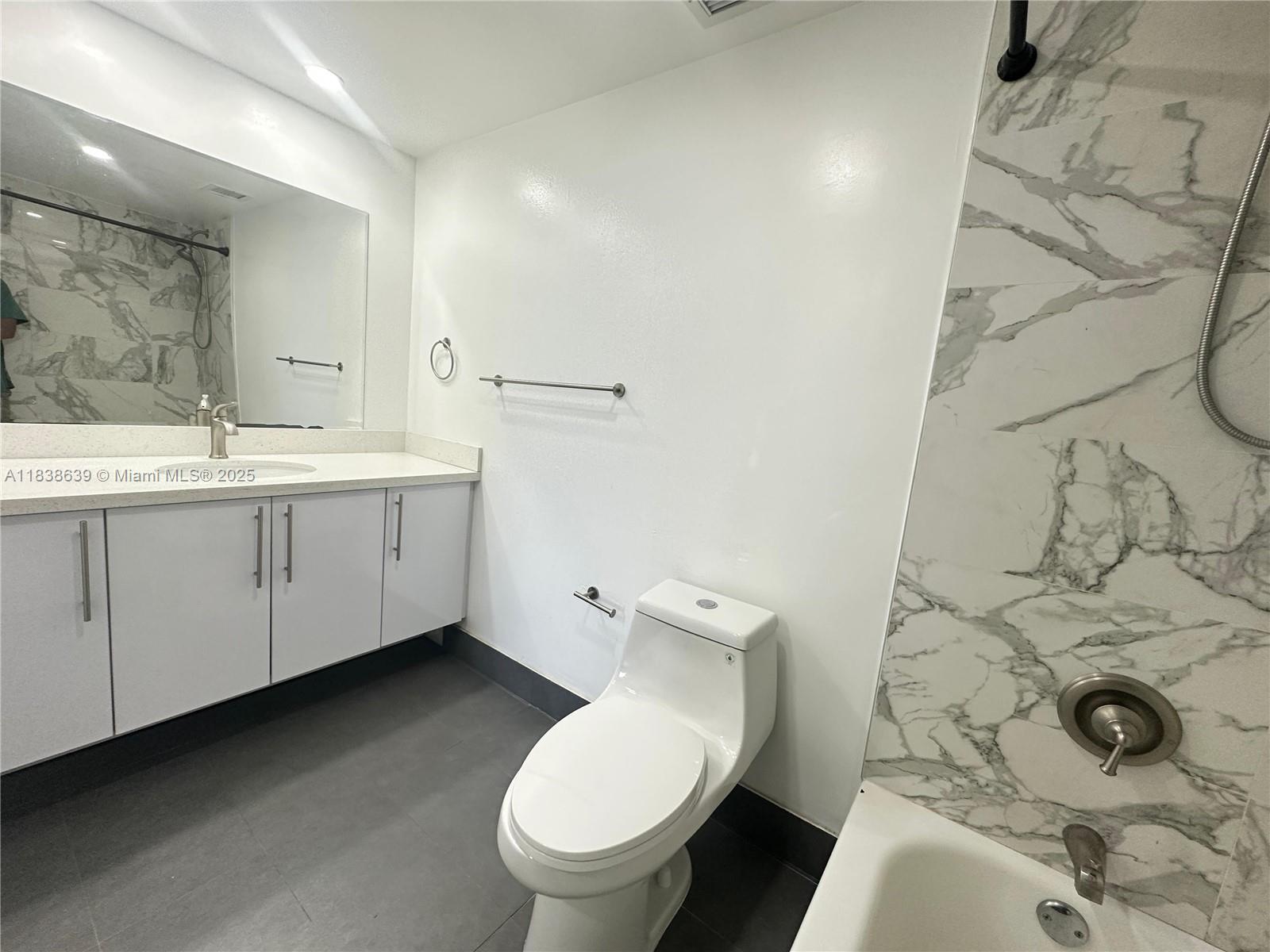 405 2 / 2 1100 sq. ft. $ 2025-08-15 0 Photo