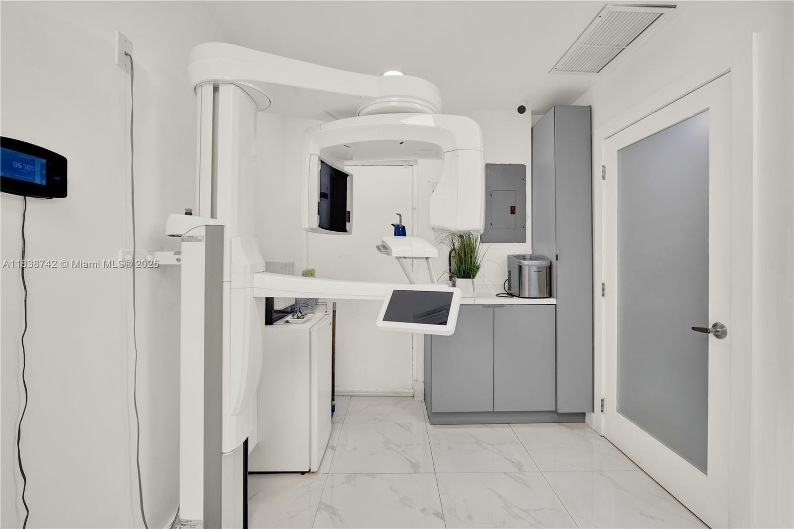 See details / sq. ft. $ 2025-07-11 0 Photo