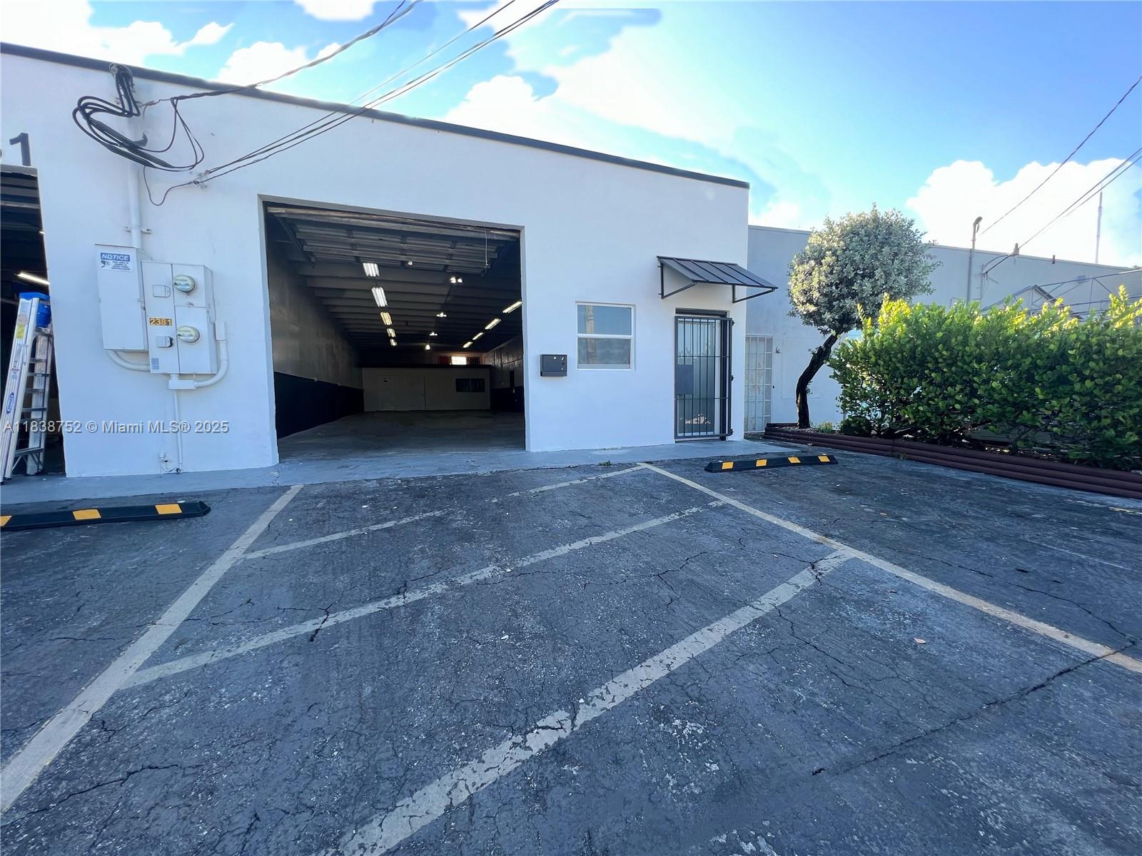 See details / sq. ft. $ 2025-07-11 0 Photo