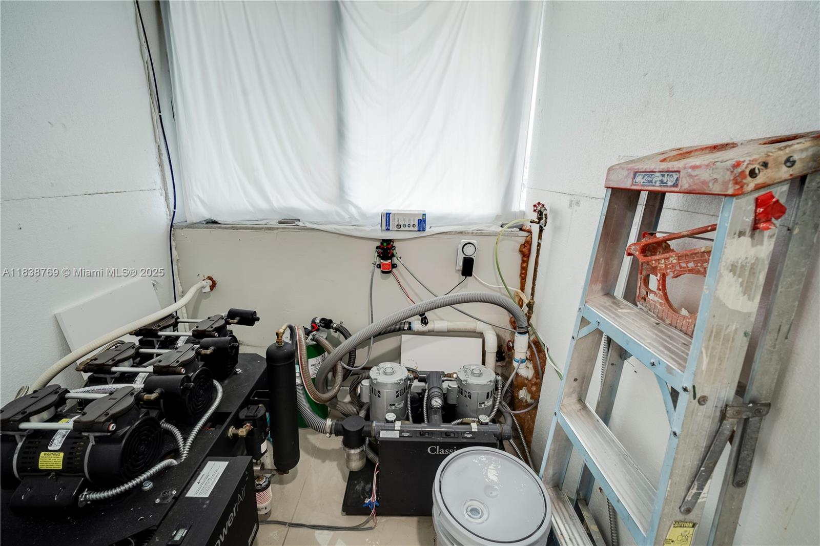 See details / sq. ft. $ 2025-07-11 0 Photo