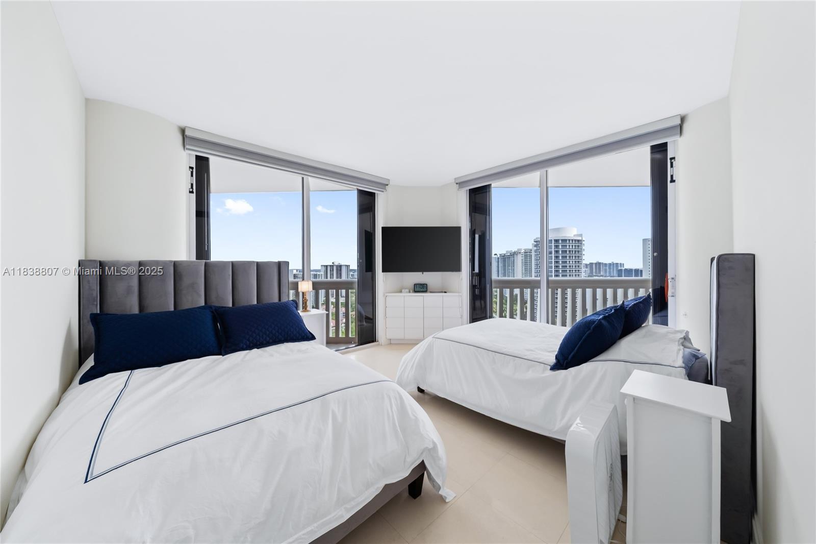 See details 2409 3 / 3 2630 sq. ft. $ 2025-07-11 0 Photo