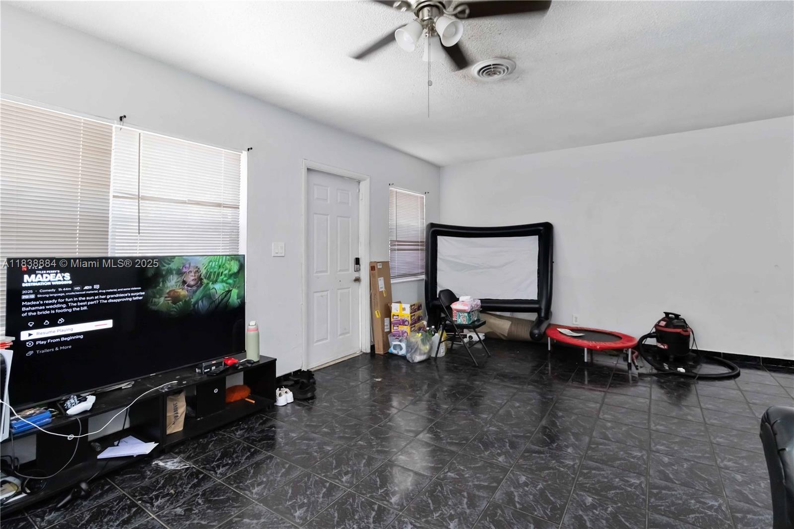 See details / 2504 sq. ft. $ 2025-07-31 0 Photo