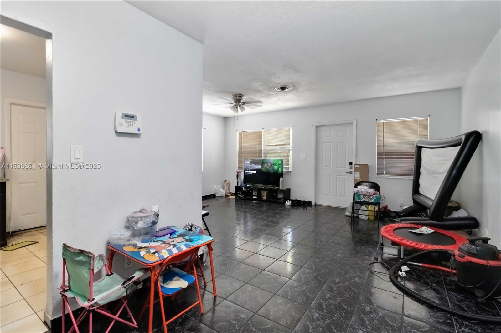 See details / 2504 sq. ft. $ 2025-07-31 0 Photo