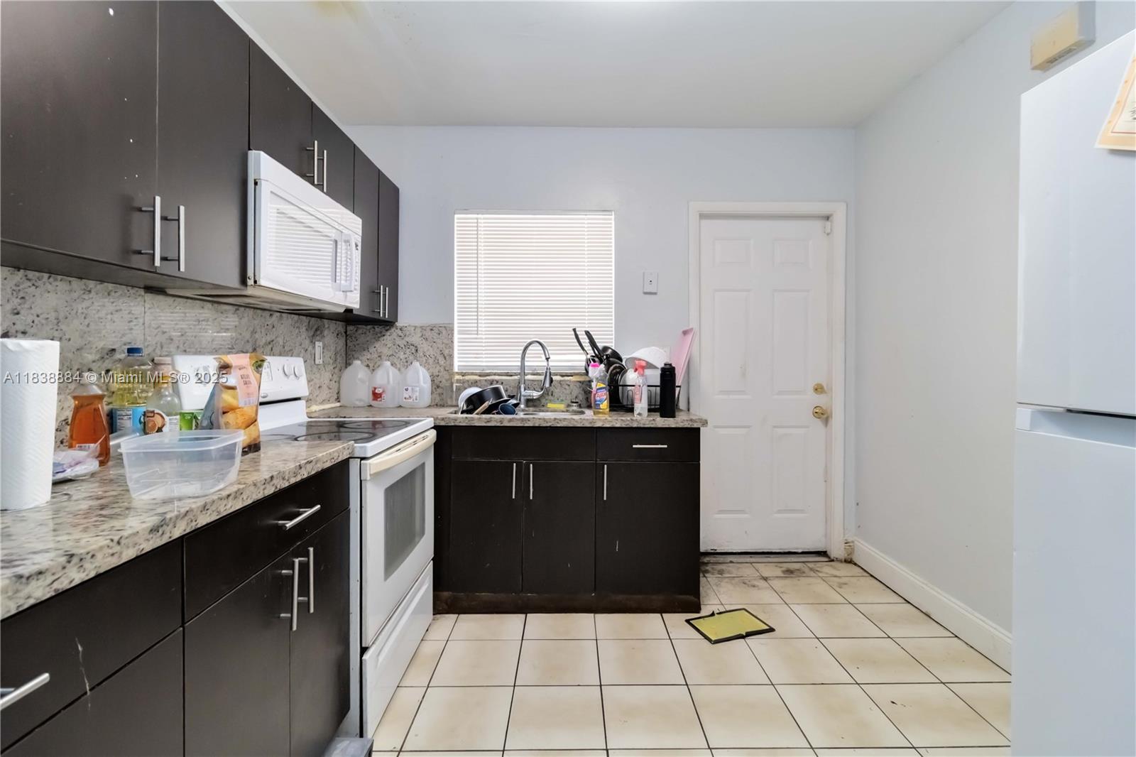 See details / 2504 sq. ft. $ 2025-07-31 0 Photo