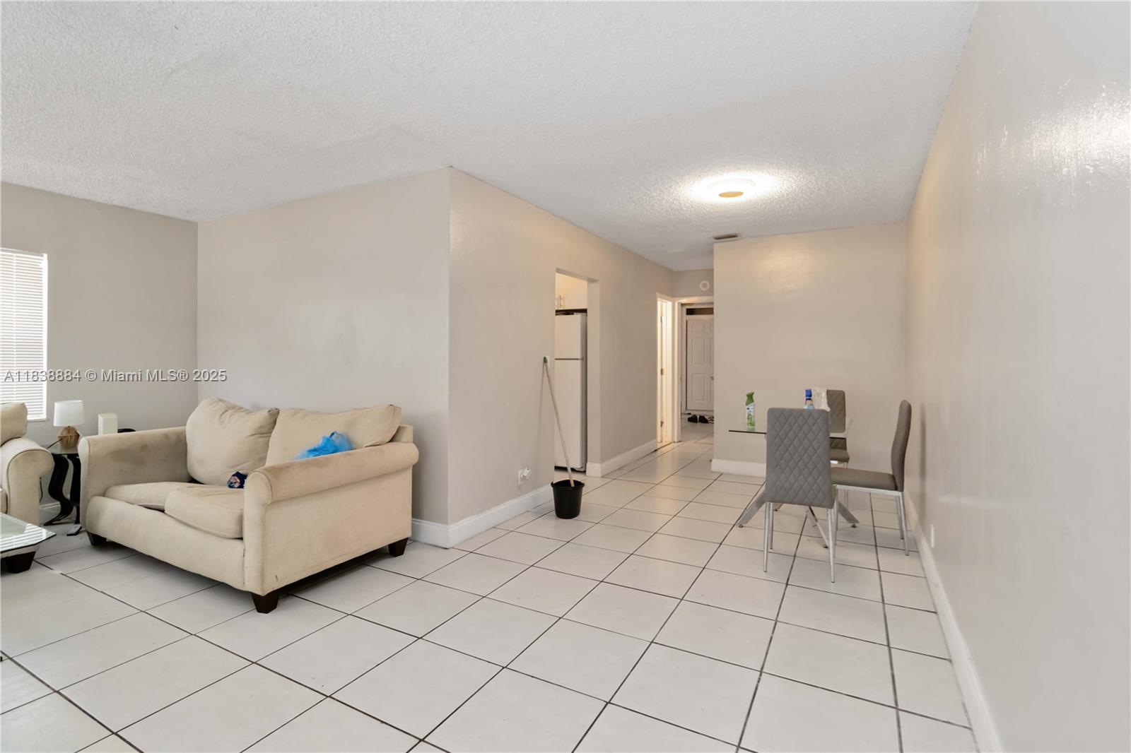 See details / 2504 sq. ft. $ 2025-07-31 0 Photo