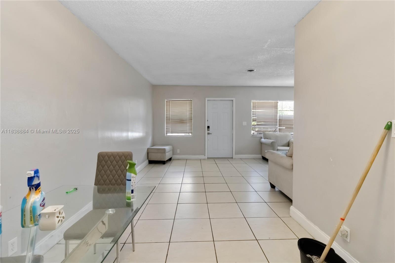 See details / 2504 sq. ft. $ 2025-07-31 0 Photo
