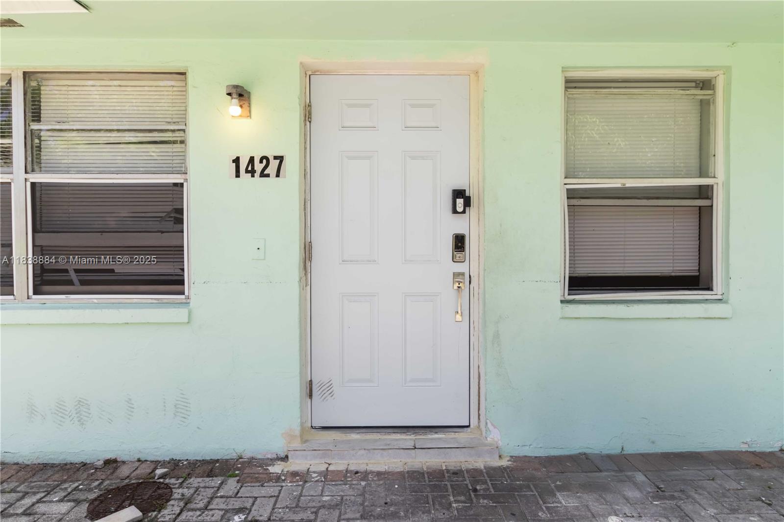 See details / 2504 sq. ft. $ 2025-07-31 0 Photo