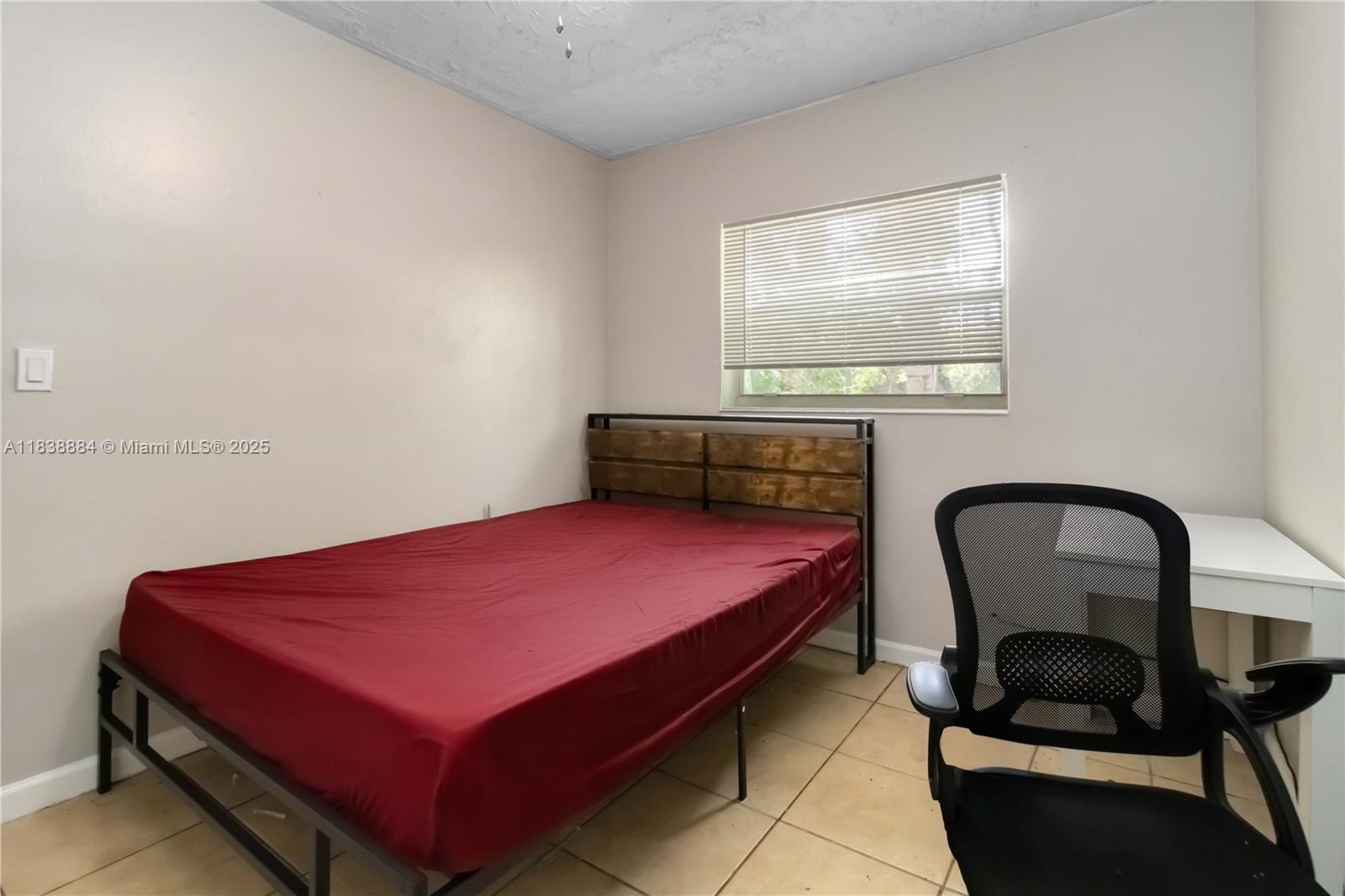 See details / 2504 sq. ft. $ 2025-07-31 0 Photo