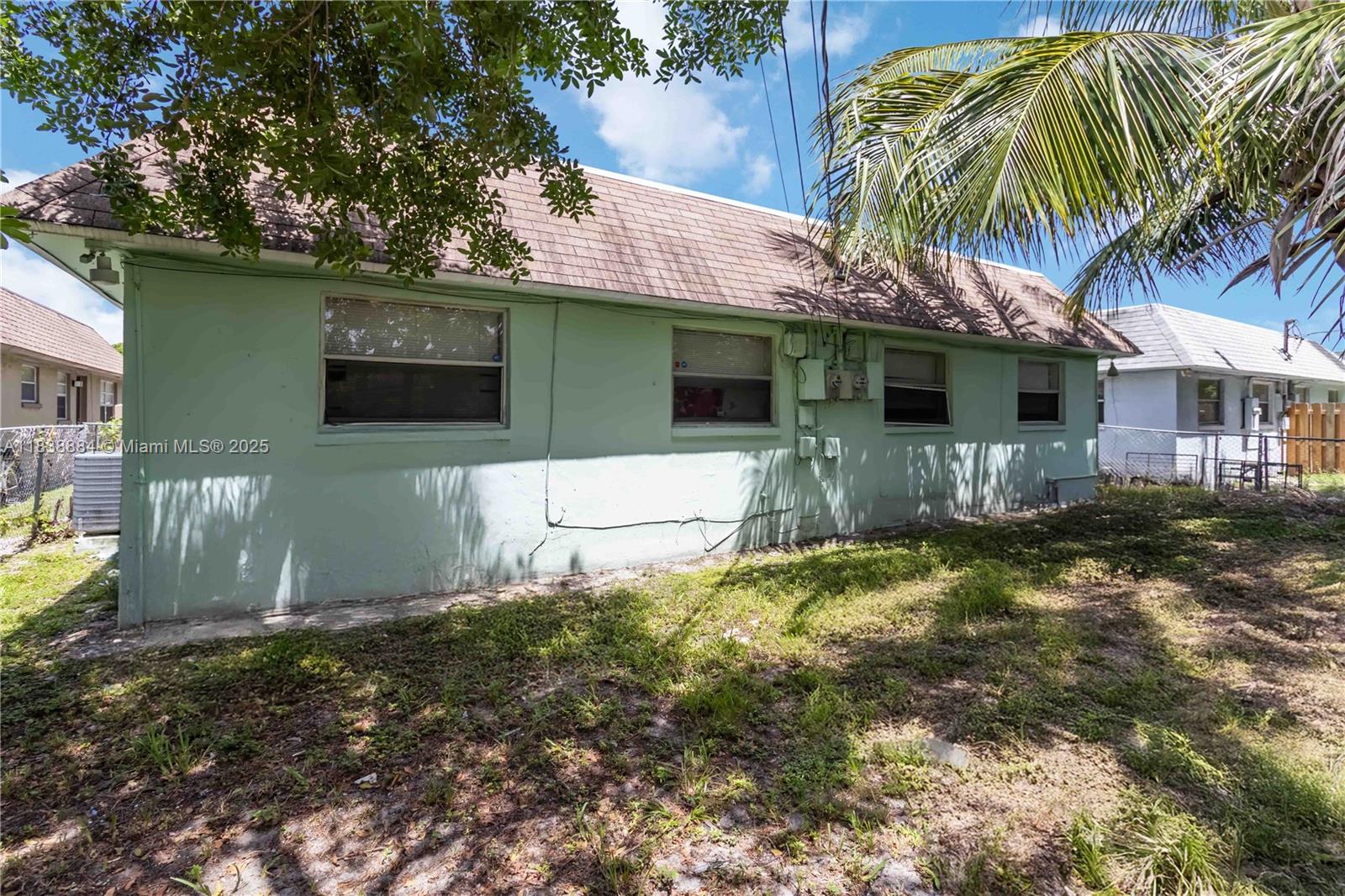 See details / 2504 sq. ft. $ 2025-07-31 0 Photo