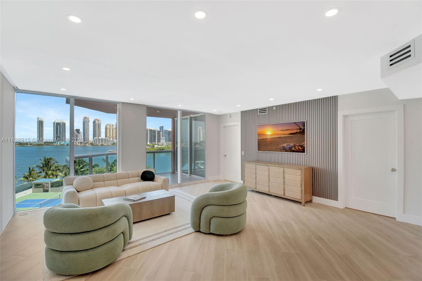 Photo of 3370 Hidden Bay Dr  #812, Aventura, Florida, 33180 - 