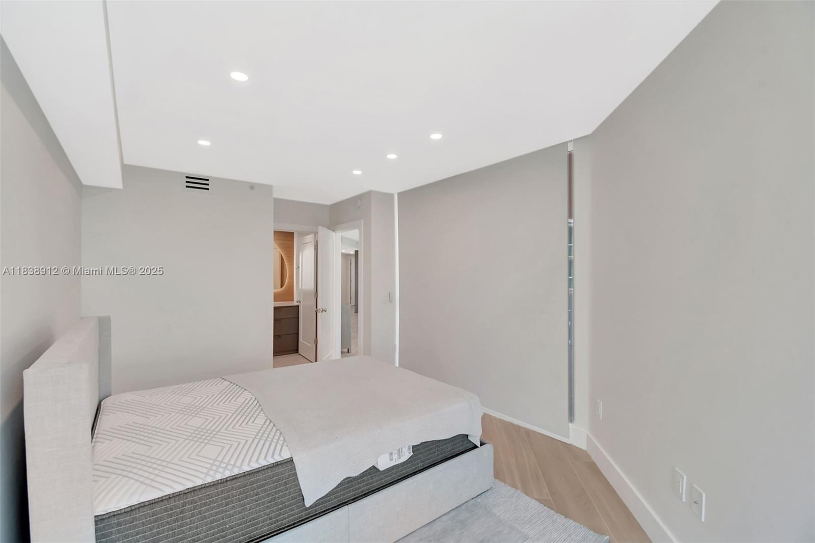 Photo of 3370 Hidden Bay Dr  #812, Aventura, Florida, 33180 - 