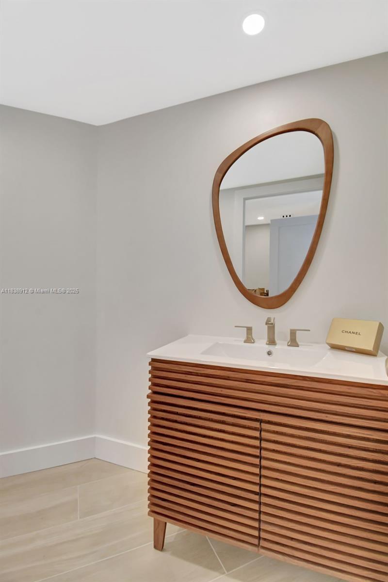 Photo of 3370 Hidden Bay Dr  #812, Aventura, Florida, 33180 - 