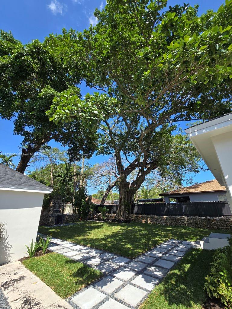 Ver detalles / 1006 sq. ft. $ 2025-07-11 0 foto