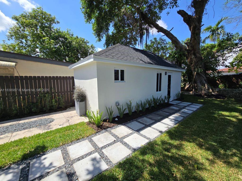 Ver detalles / 1006 sq. ft. $ 2025-07-11 0 foto