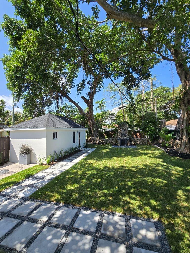 Ver detalles / 1006 sq. ft. $ 2025-07-11 0 foto