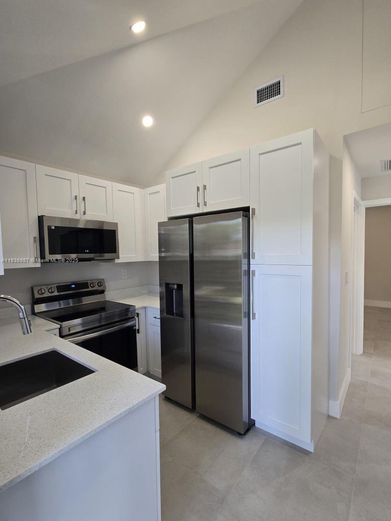 Ver detalles / 1006 sq. ft. $ 2025-07-11 0 foto
