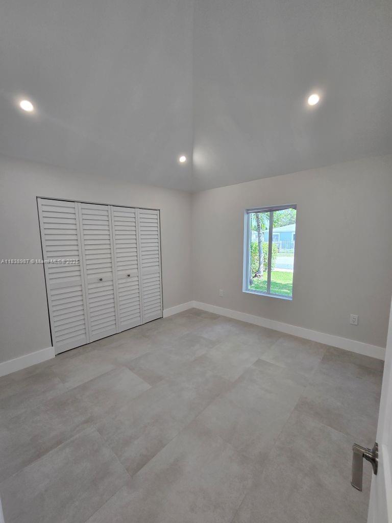 Ver detalles / 1006 sq. ft. $ 2025-07-11 0 foto