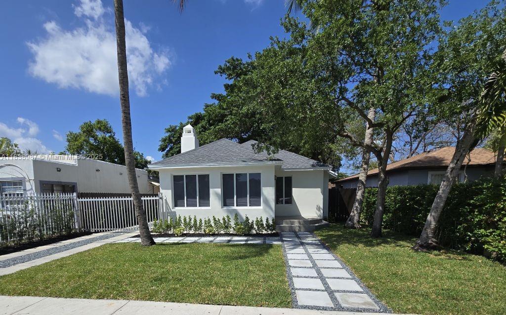 Ver detalles / 1006 sq. ft. $ 2025-07-11 0 foto