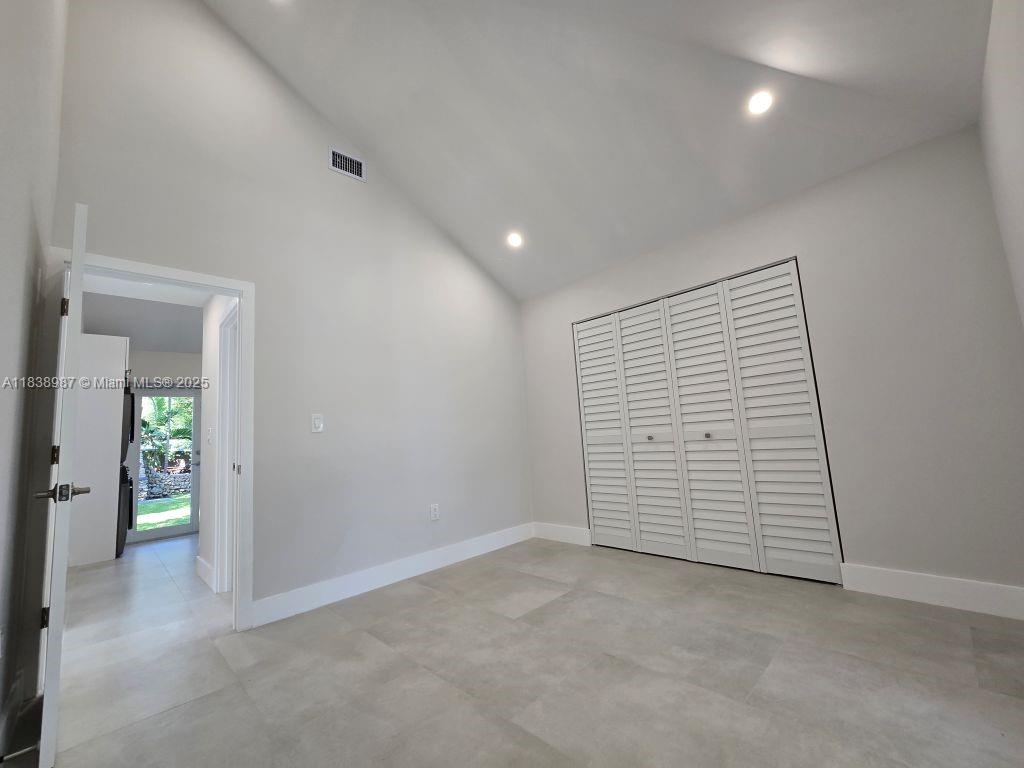 Ver detalles / 1006 sq. ft. $ 2025-07-11 0 foto