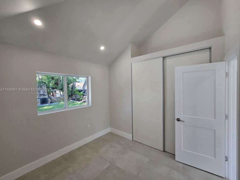 Ver detalles / 1006 sq. ft. $ 2025-07-11 0 foto