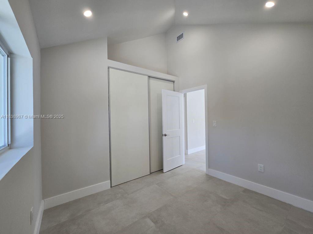 Ver detalles / 1006 sq. ft. $ 2025-07-11 0 foto
