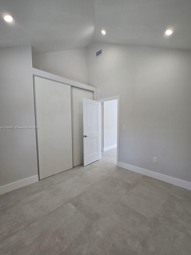 Ver detalles / 1006 sq. ft. $ 2025-07-11 0 foto