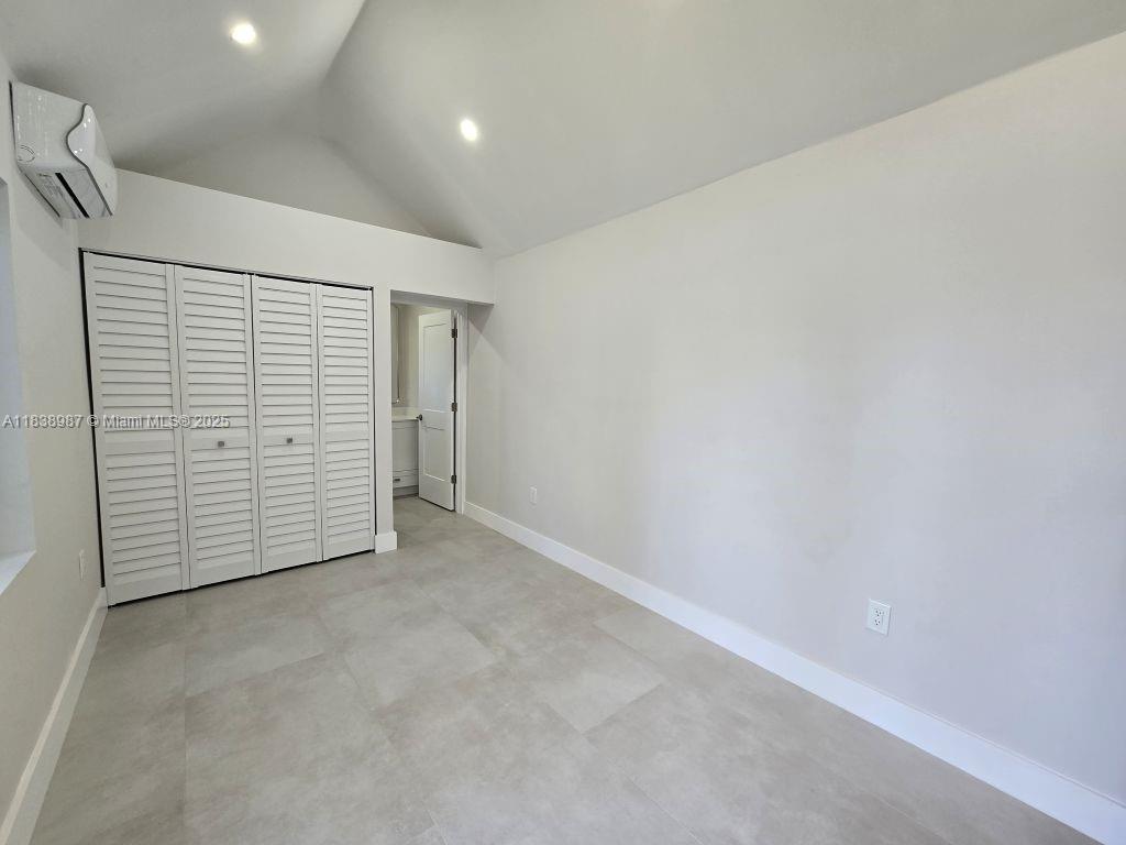 Ver detalles / 1006 sq. ft. $ 2025-07-11 0 foto
