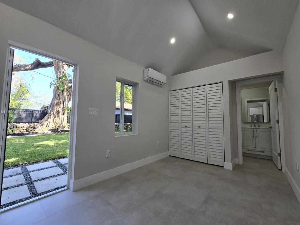 Ver detalles / 1006 sq. ft. $ 2025-07-11 0 foto