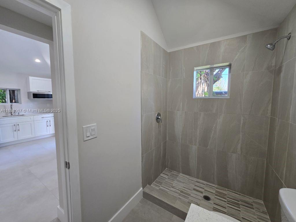 Ver detalles / 1006 sq. ft. $ 2025-07-11 0 foto