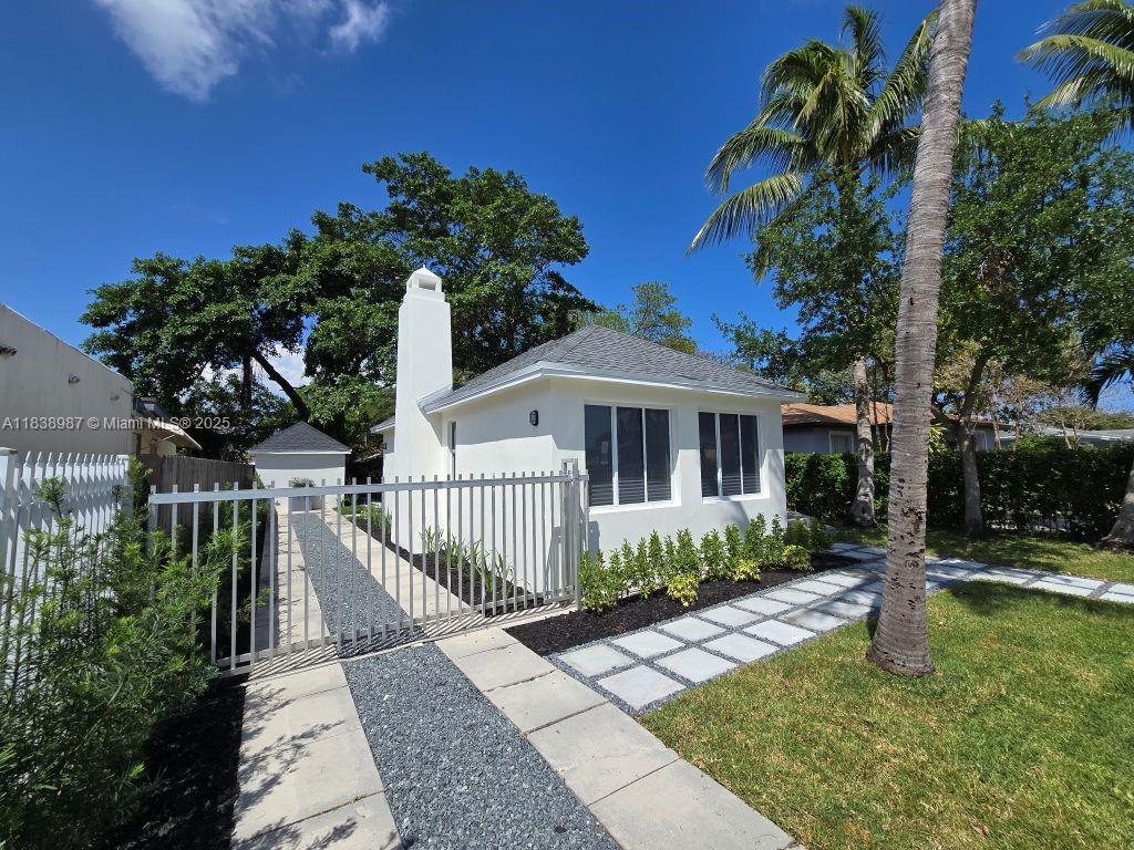 Ver detalles / 1006 sq. ft. $ 2025-07-11 0 foto