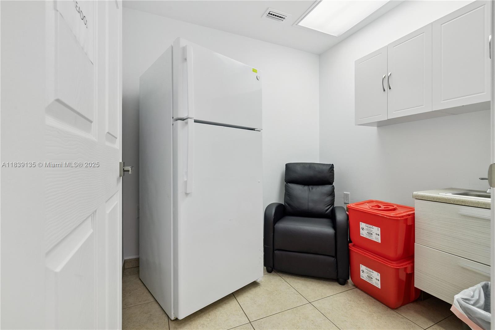 Ver detalles 4 / sq. ft. $ 2025-07-12 0 foto