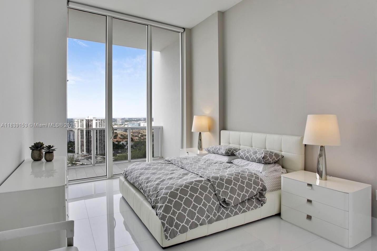 See details 2303 3 / 3 2235 sq. ft. $ 2025-07-12 0 Photo