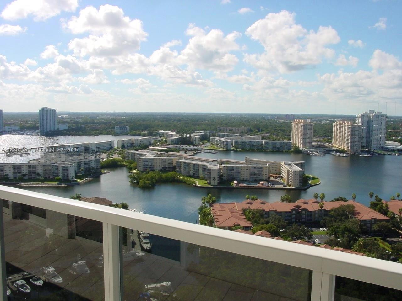 See details 2303 3 / 3 2235 sq. ft. $ 2025-07-12 0 Photo