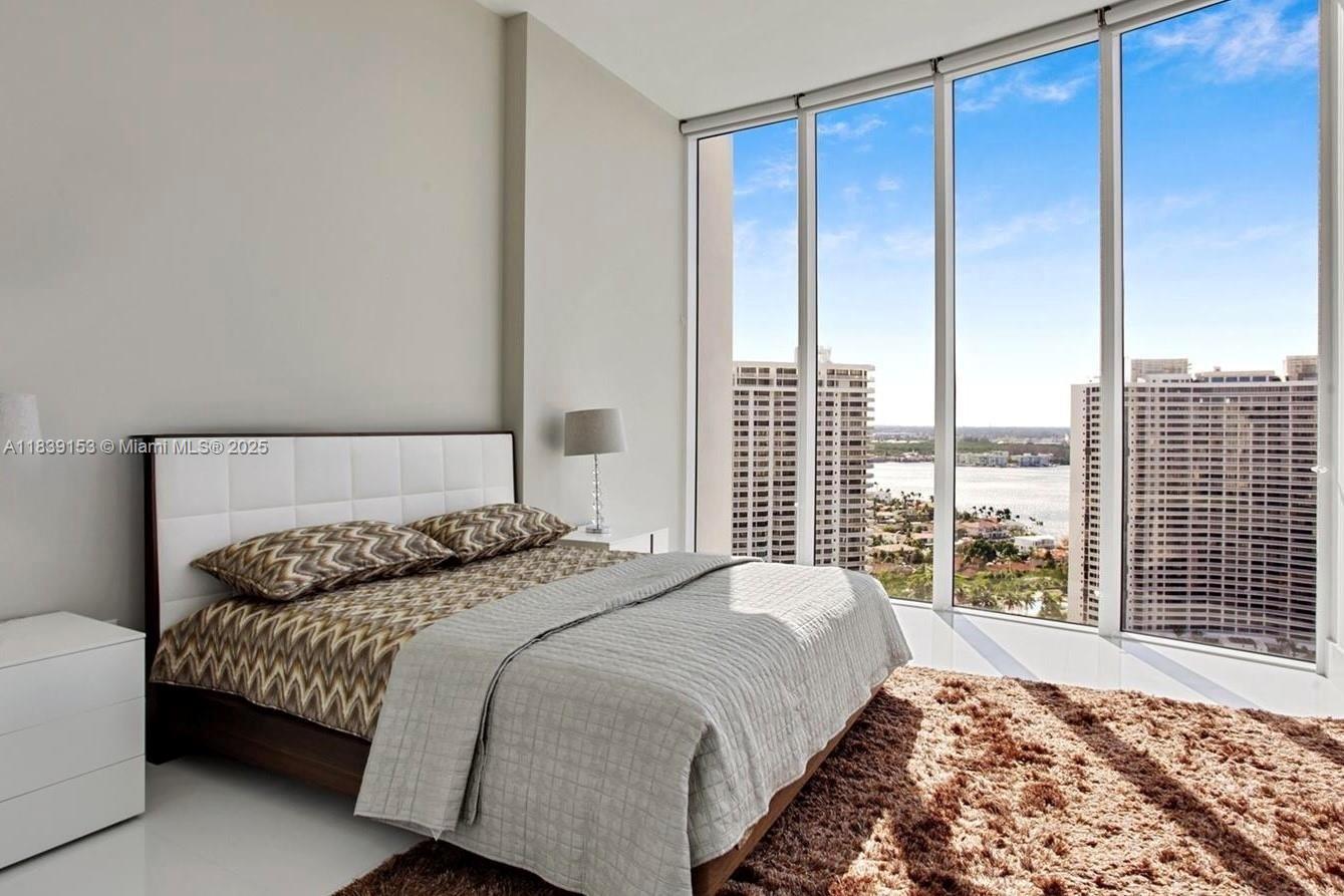 See details 2303 3 / 3 2235 sq. ft. $ 2025-07-12 0 Photo