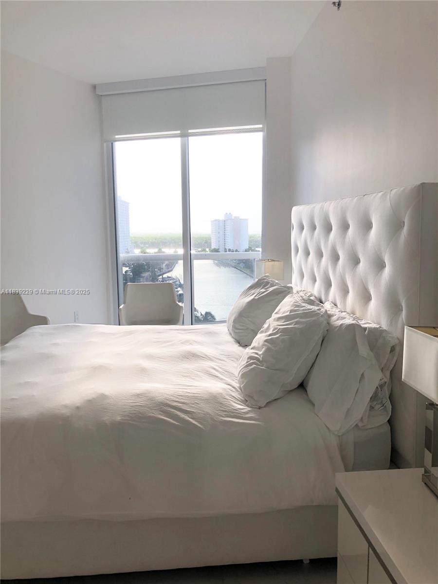 See details 805 2 / 2 1463 sq. ft. $ 2025-07-12 0 Photo