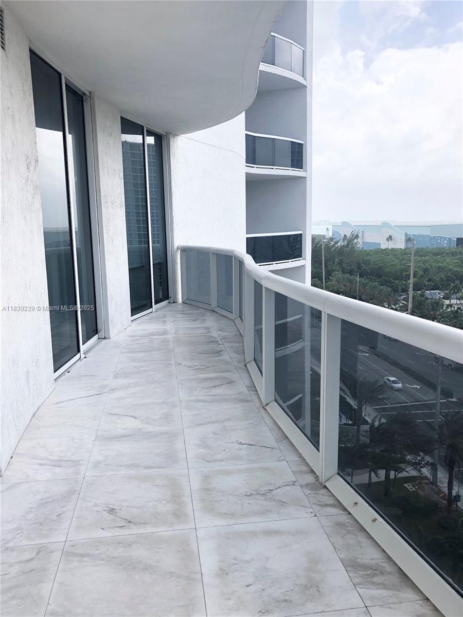 See details 805 2 / 2 1463 sq. ft. $ 2025-07-12 0 Photo