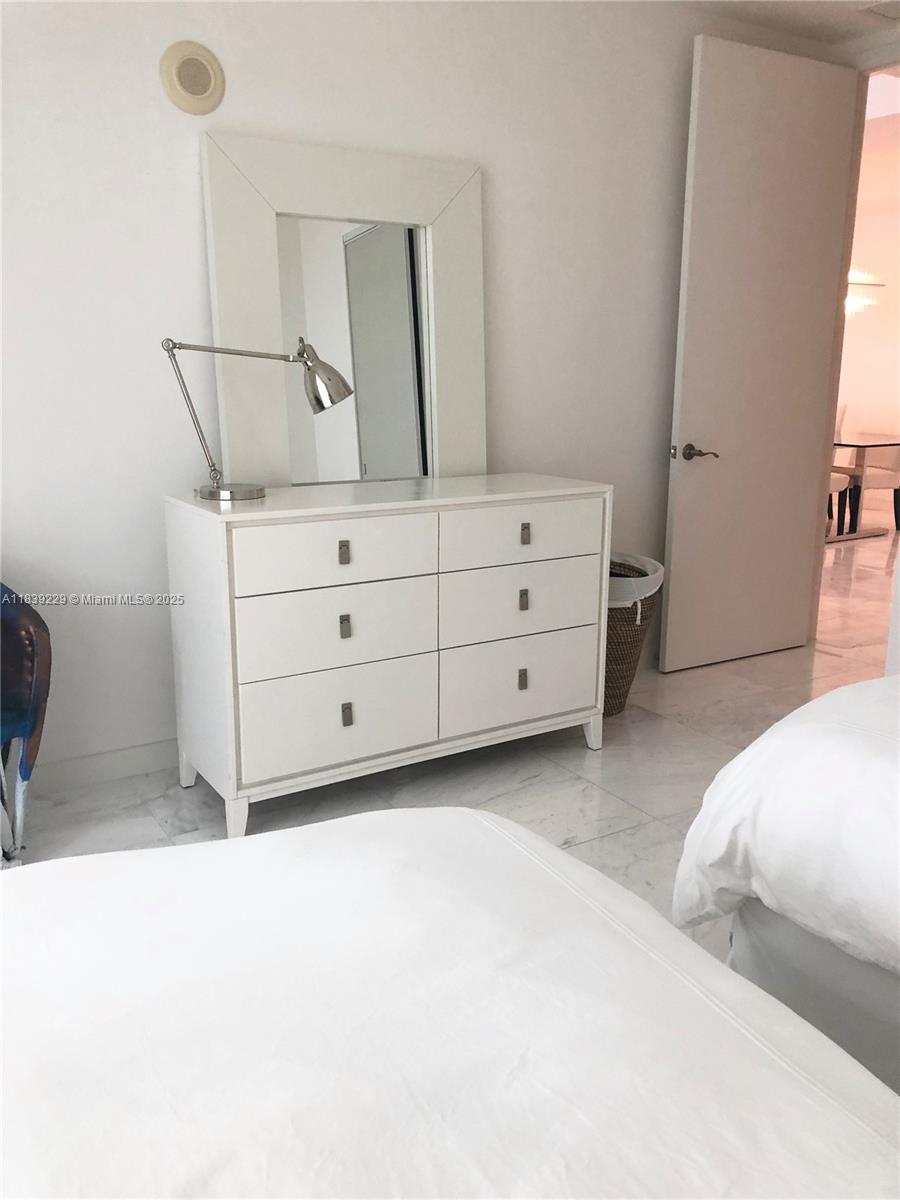 See details 805 2 / 2 1463 sq. ft. $ 2025-07-12 0 Photo