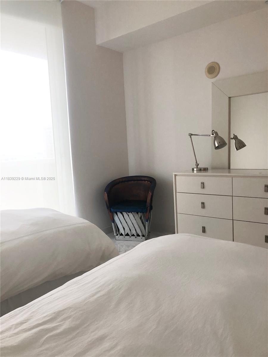 See details 805 2 / 2 1463 sq. ft. $ 2025-07-12 0 Photo