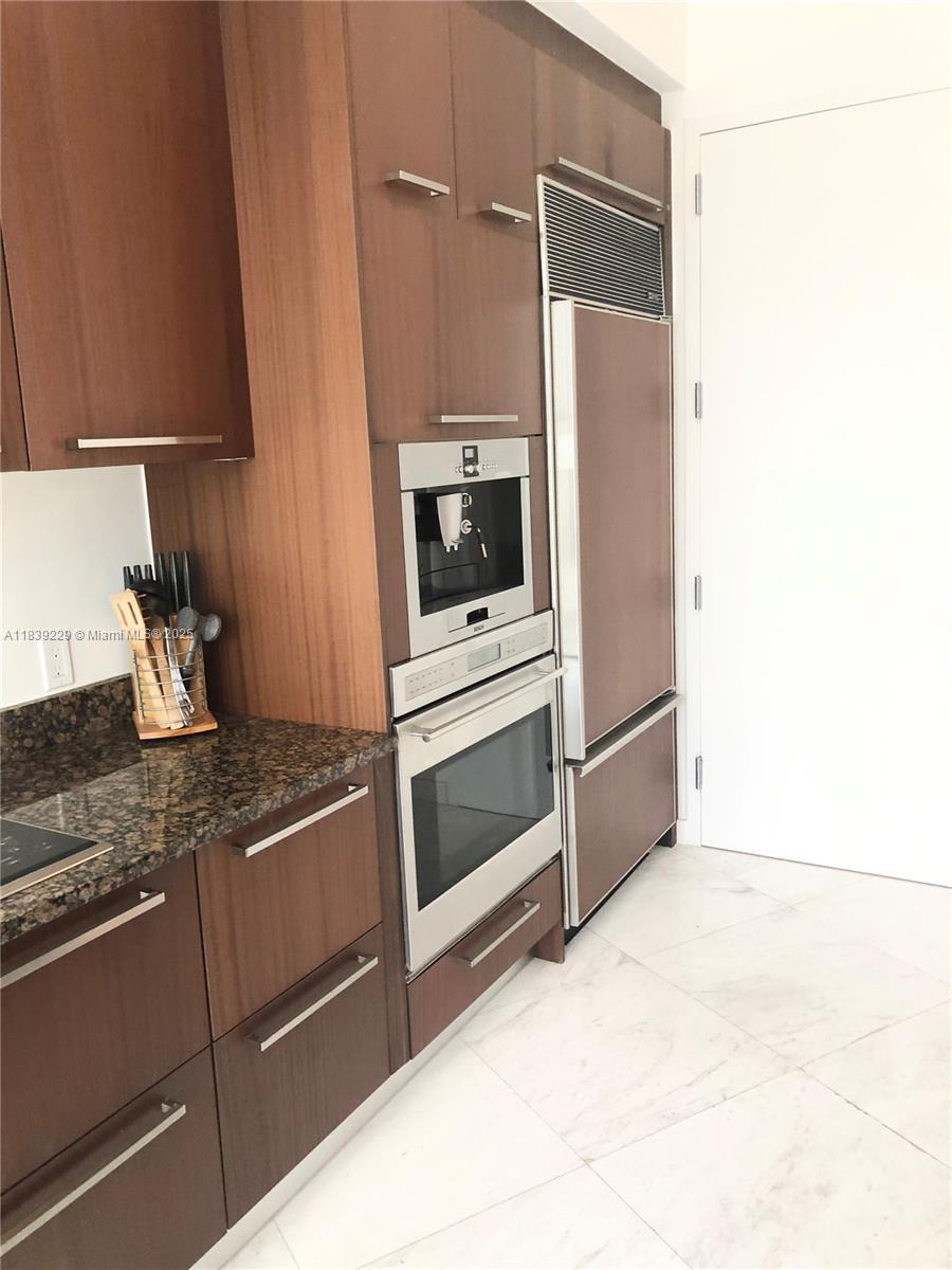 See details 805 2 / 2 1463 sq. ft. $ 2025-07-12 0 Photo