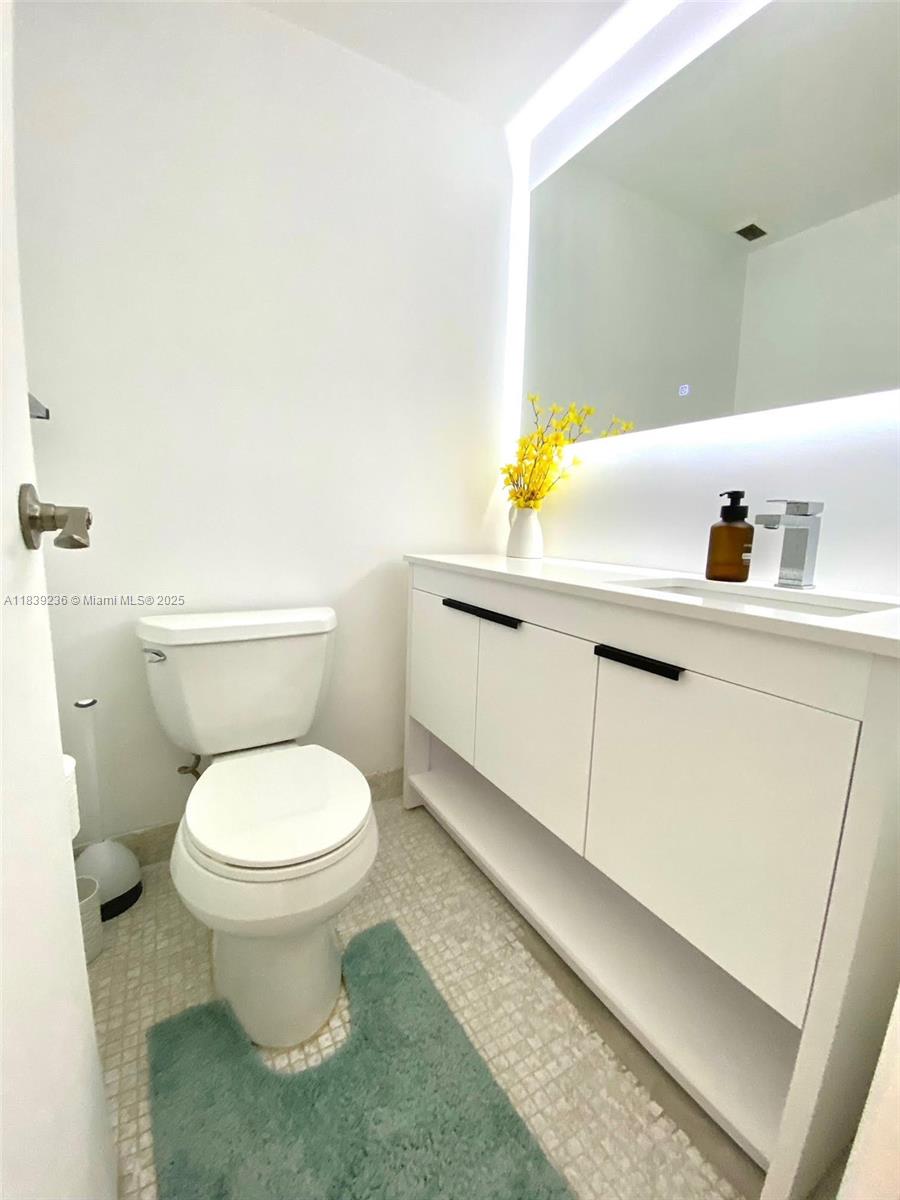 Ver detalles 1228 1 / 2 762 sq. ft. $ 2025-08-07 0 foto