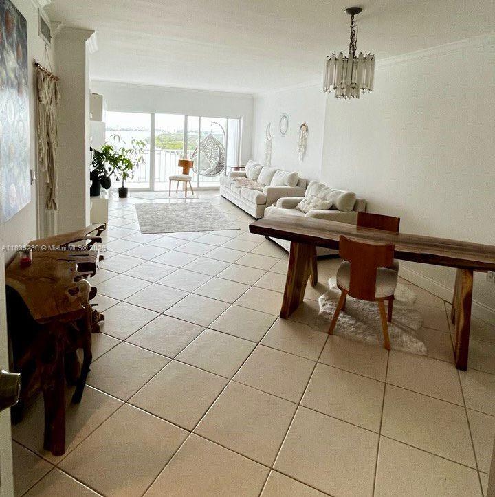 Ver detalles 1228 1 / 2 762 sq. ft. $ 2025-08-07 0 foto