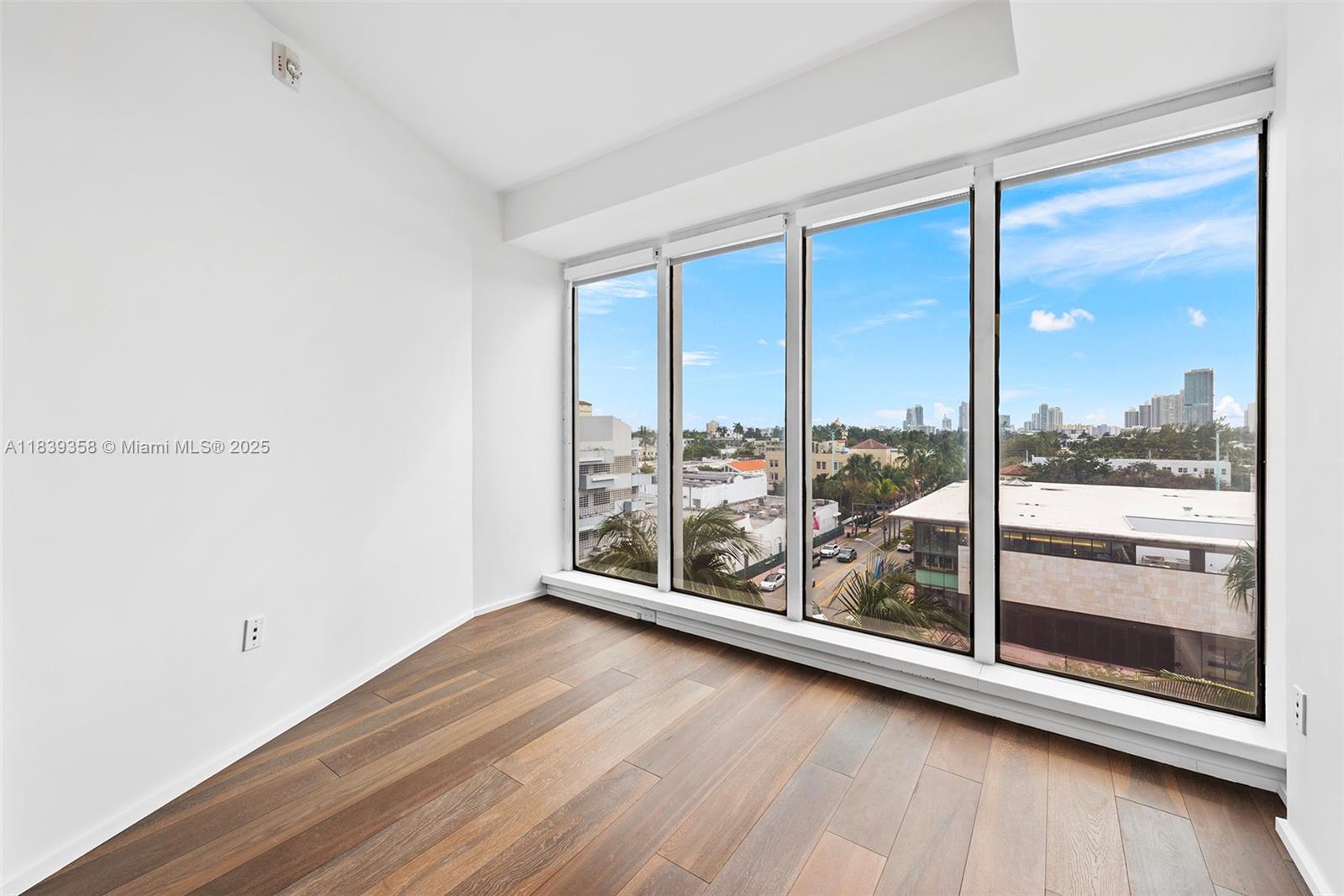 919  /   sq. ft. $ 2025-07-12 0 Photo