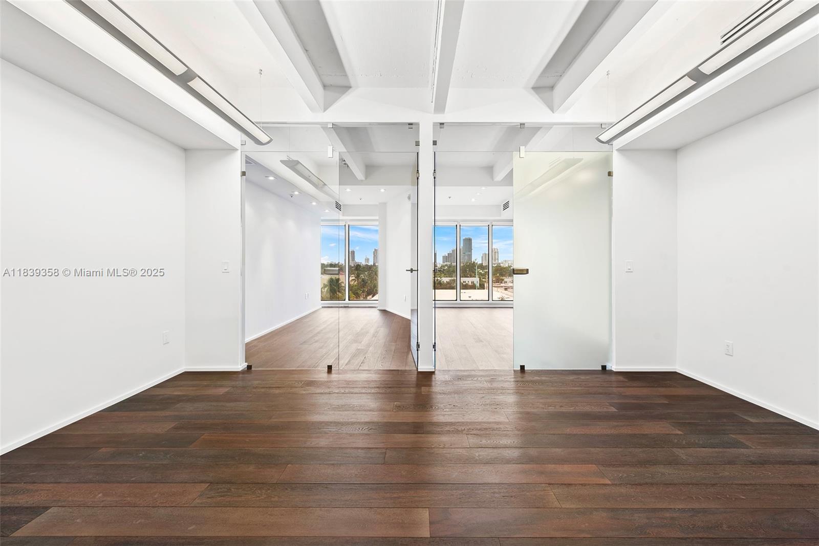 919  /   sq. ft. $ 2025-07-12 0 Photo